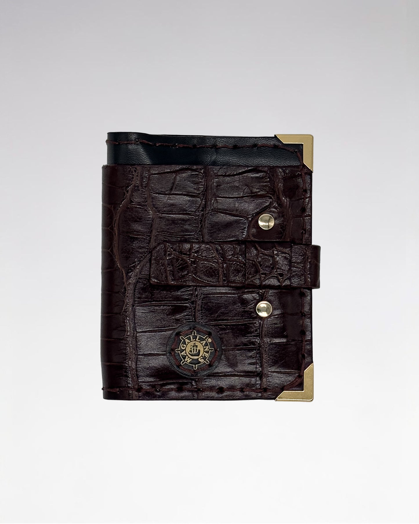 Marrón oscuro