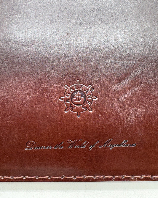 Marrón oscuro