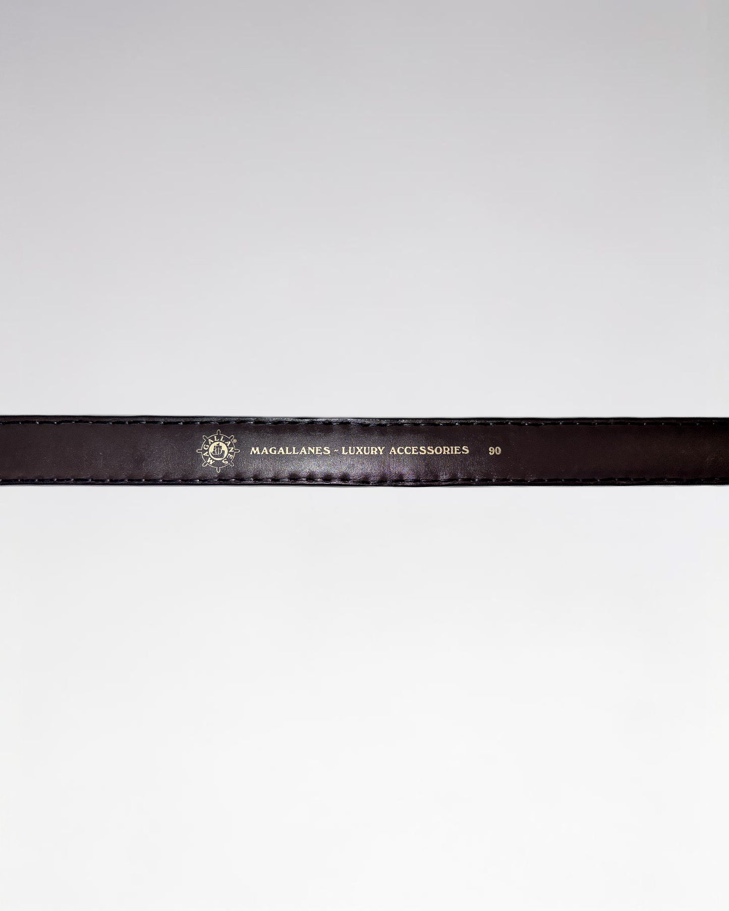 Marrón oscuro